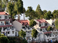 Woodsvilla Resort