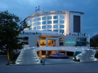 Park Plaza Salem 4*