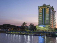 High Sky Hotel