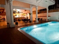 Eighty8 Backpackers Hostel 