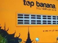 Top Banana Guesthouse & Rooftop Bar 