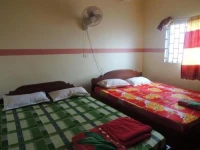 Happy Guesthouse 