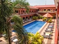 Beach Road Hotel 