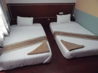 Golden Bayon Guesthouse 