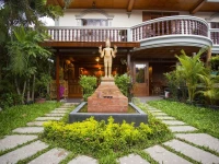 Hima Boutique 