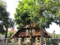 Red Tower Apartments 