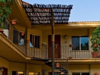 Alcazar Suites 