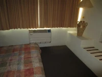 Hotel Las Palmas Midway Inn 