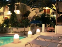 Tropical Casa Blanca Party Hotel 