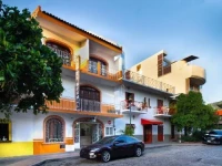Hotel Bernal 