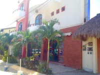 Hotel y Suites Los Encantos 