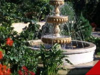 La Fuente Hotel & Suites 