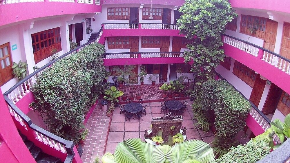 Hotel Michelle 3*
