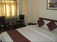 Travelers Holiday Inn 1*