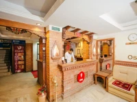 Osho Holiday Inn 3*