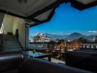 Hotel Royal Image 