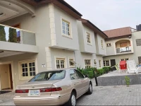 Topaz Luxury Suites & Apartments 