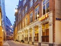 Hotel V Nesplein 4*