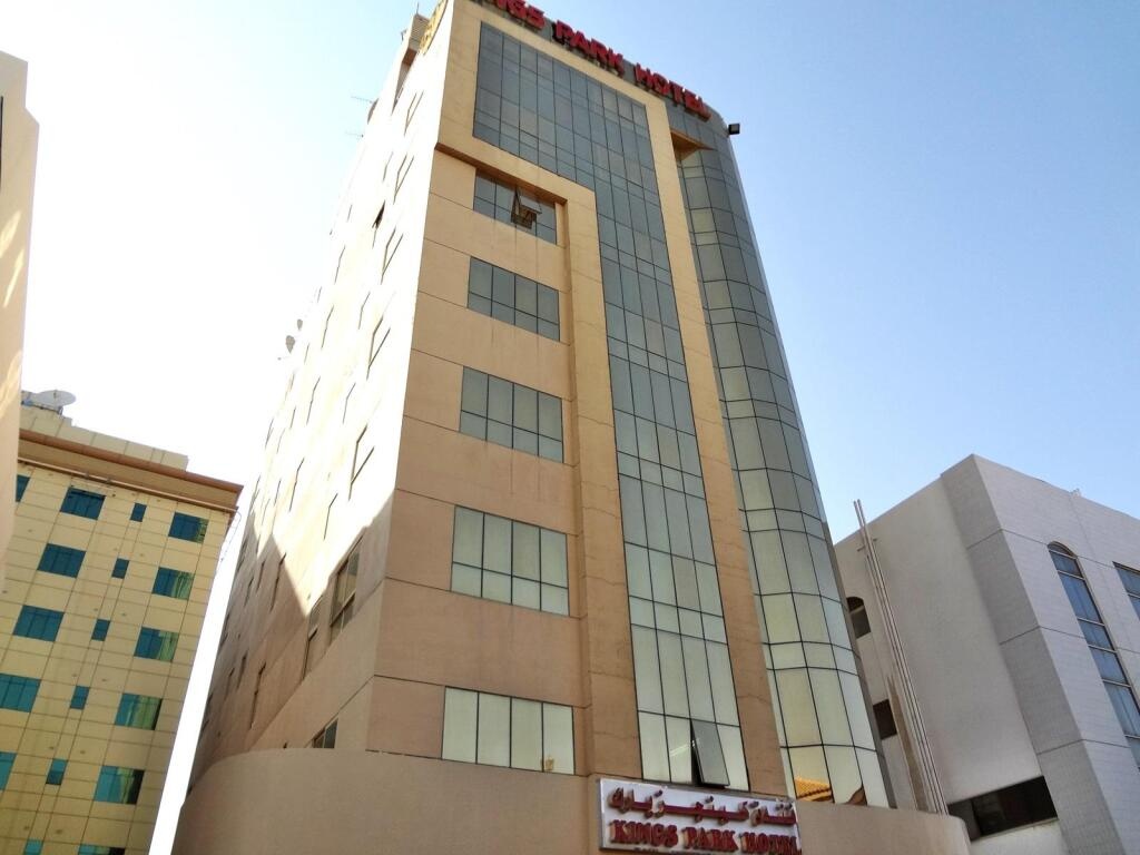Kings Park Hotel 3*