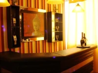 Hollywood Suites 