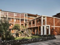 Bris Hotel 