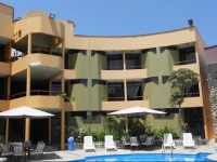 Embassy Beach 3*