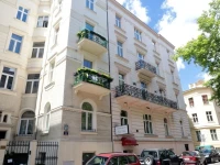 Clemens Apartments 