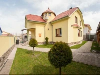 Villa CC 