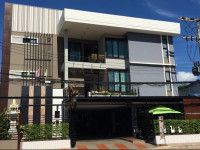 Dino Studio Luxury Homestay