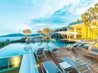 Crest Resort &amp; Pool Villas 5*