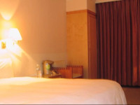 Hermes Hotel ( Original : Duke Hotel)