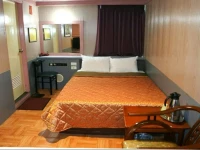 One Plus One Hotel 2*