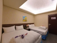 HOTEL 99 