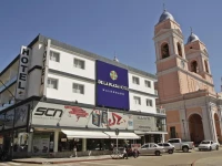 De la Plaza Hotel 