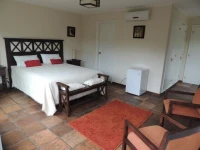 Petit Chateau Hotel Boutique 3*