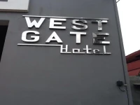 West Gate Hotel 2*
