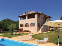 Banki V Holiday Home