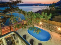 Bakarac 99 with Outdoor Swimmingpool Holiday Home 