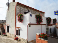 Mon Perin Castrum - Homestay Danica