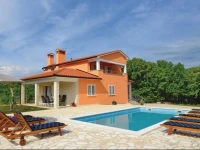 Four-Bedroom Holiday home Topid with a Fireplace 06 