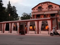 Mara Guest House 