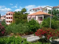 Noni Holiday Home 