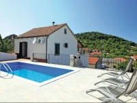 Blato 8 Holiday Home 