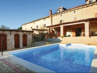 Zuntici II Holiday Home 