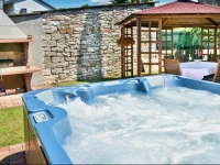 Montrin Holiday Home 