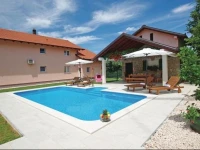 Prolozac Donji with a Fireplace 300 Holiday Home 