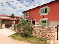 Gianni Holiday Home 