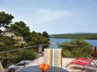 Four-Bedroom Holiday home with Sea View in Jelsa 