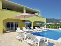 Five-Bedroom Holiday home Kastel Stari with Sea View 01 