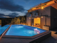 Four-Bedroom Holiday home Kastel Novi with an Outdoor Swimming Pool 02
